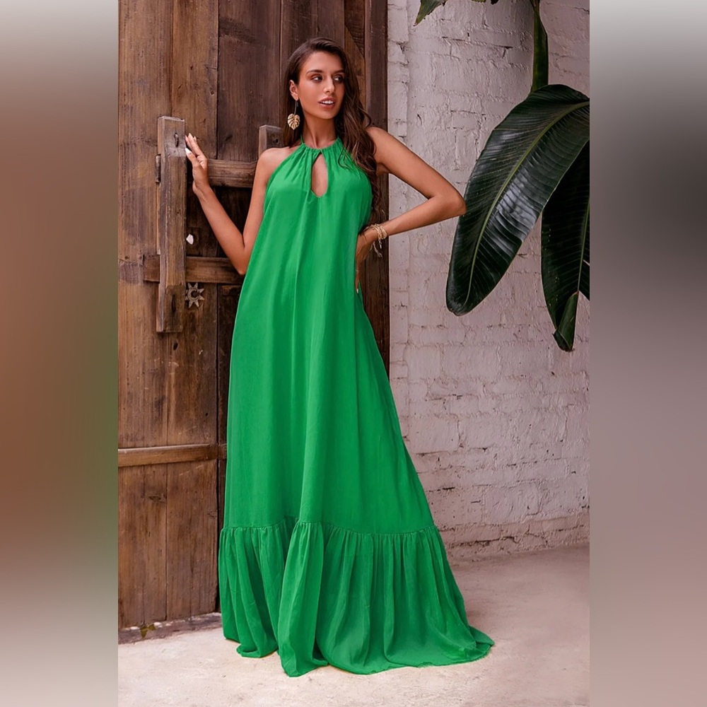 Elegant Green Halter Maxi Dress
